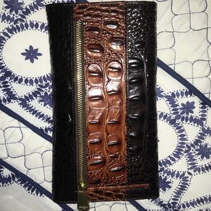 Brahmin Bags - NWOT Brahmin Soft Checkbook Wallet in Dark Cocoa Brahmin Bags - NWOT Brahmin Soft Checkbook Wallet in Dark Cocoa